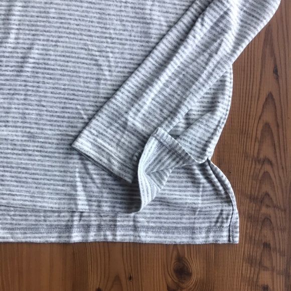 Abercrombie long sleeve striped turtleneck - Picture 4 of 7